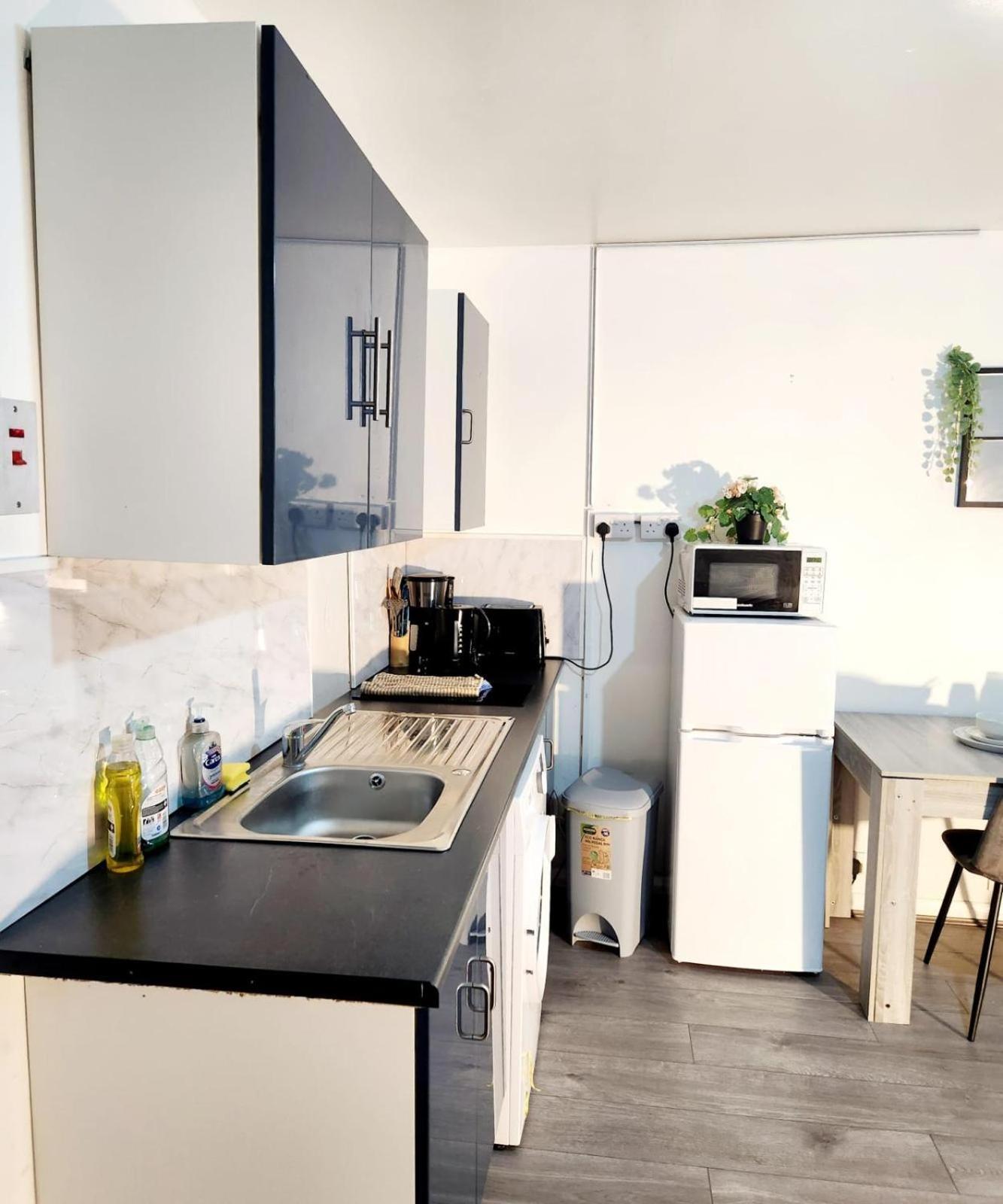 New Deluxe Studio Apt-2 Лондон Екстериор снимка