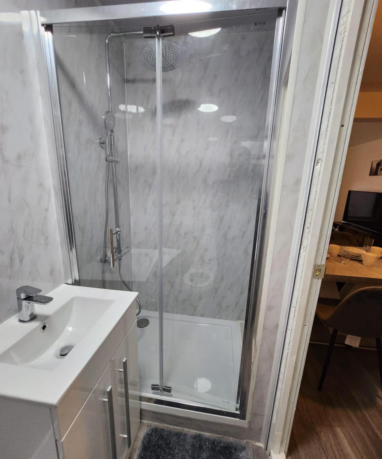 New Deluxe Studio Apt-2 Лондон Стая снимка